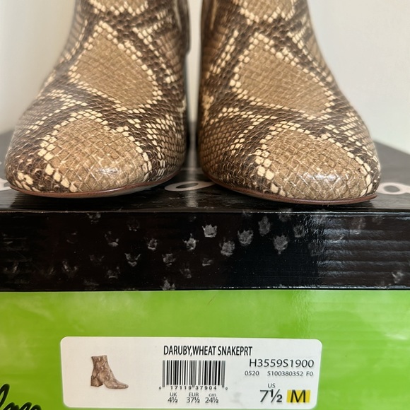 Sam Edelman Daruby Snakeprint Booties Size 7.5 - Picture 9 of 11
